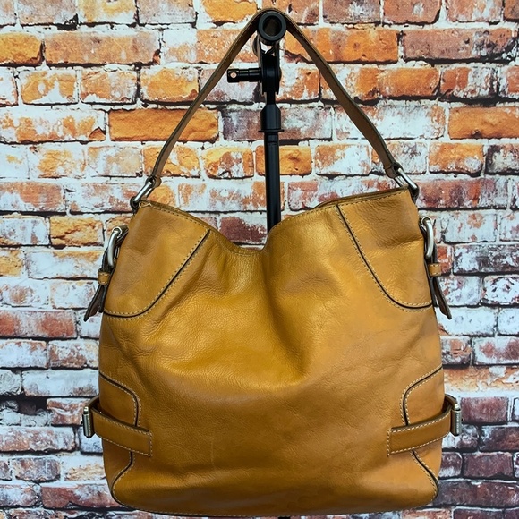 Michael Kors Tan Handbag - Picture 1 of 8